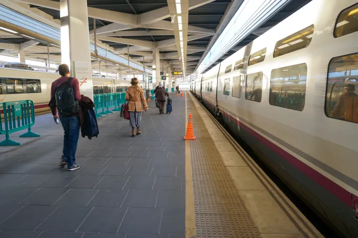 Perron van een treinstation